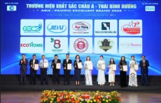 c u chuy n ph  a sau m   ph   m thi  n nhi  n b  ng b  ng