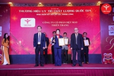    ng ph c thi  n trang      i t  c chi   n l    c n ng t  m th   ng hi u v  i chu   n m c ch  t l    ng qu  c gia