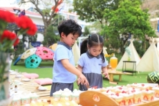 bms kiddy h  n i    tr   ng m  m non ban mai  g  n 20 n  m b  n b  ki   n t   o m  i tr   ng ph  t tri  n to n di n cho tr  