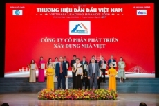 steeltruss    gi   i ph  p khung m  i hi n     i kh   ng     nh v   th    d   n     u