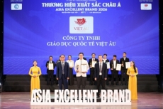 gi  o d c qu  c t    vi t  u       c vinh danh    top 3 th   ng hi u t   v  n du h  c xu  t s  c ch u    2026   