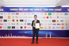 t  ng   i ti  n phong trong n  c     n h nh m  u khu v c  nguy n duy minh   nh ngh a l   i tinh th  n l  nh     o b  ng s  ng t   o b  n v  ng