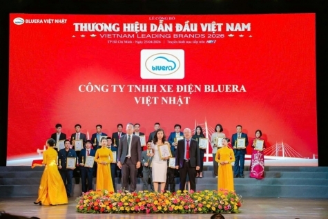 bluera vi t nh  t ch  nh th  c       c vinh danh top 10 th   ng hi u d   n     u vi t nam 2026