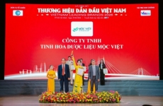 m c vi t group  kh   ng     nh v   th    ti  n phong trong l  nh v c d    c li u ch m s c s  c kh  e v  i danh hi u    top 5 th   ng hi u d    c li u t  nhi  n d   n     u vi t nam   