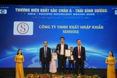 sensole    kh   ng    nh v  th    th   ng hi u xu   t s   c ch  u    th  i b nh d   ng  top 10 th   ng hi u gi y d p ch   t l   ng h ng     u vi t nam