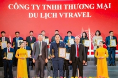   vtravel kh   ng     nh v   th    top 100 th   ng hi u d   n     u vi t nam 2026    n ng t  m tr   i nghi m du l  ch to  n di n