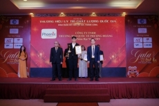 c ng ty tnhh th   ng m  i qu  c t    ph    ng ho  ng vinh d      t huy ch   ng v  ng    s   n ph   m ch  t l    ng qu  c gia 2026